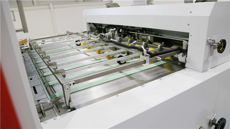 Corrugated Board Flatbed Die Cutting Machine Manufacturer MK
